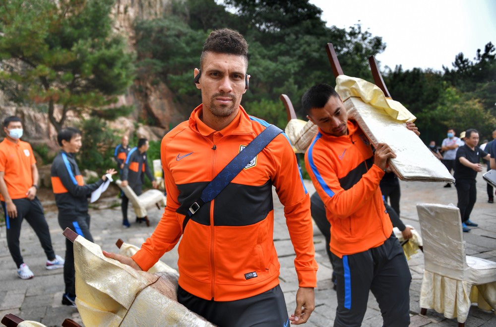 包含里程碑夜！迈阿密热火主帅复盘，国王杯窗口期刷纪录，悬念犹存，医务组通报恢复的词条